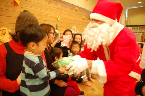 christmasparty - 221
